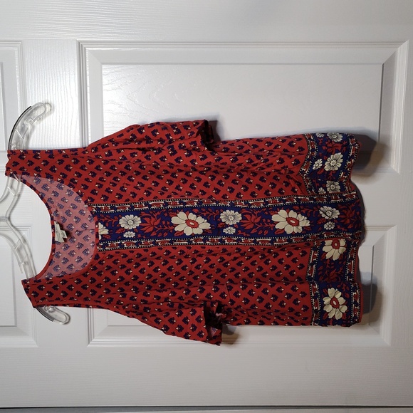 12CST- St. John's Bay M Cold Shoulder Blouse - Picture 1 of 5